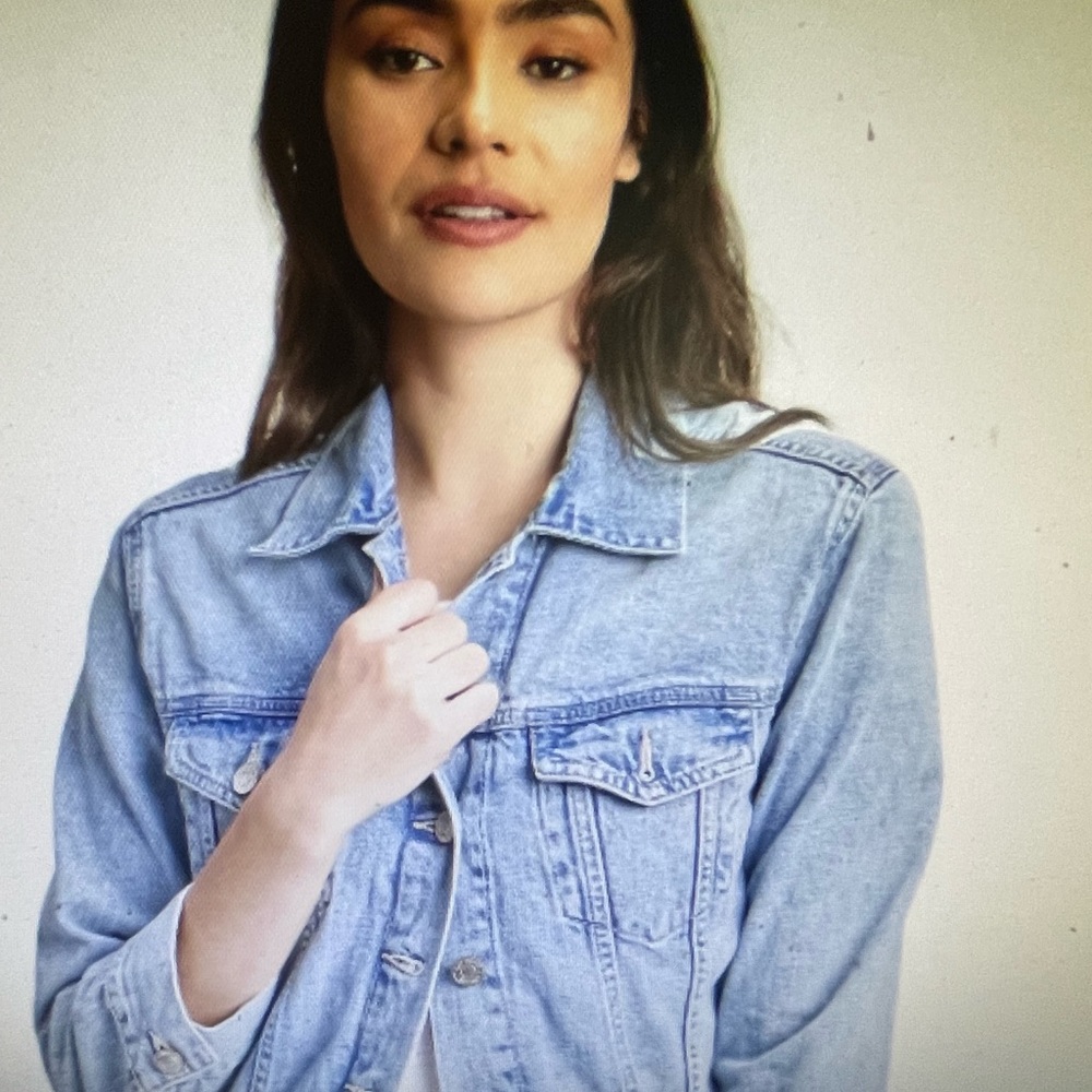 ❤️ GAP DENIM LIGHT WASHED JEAN JACKET SIZE XS